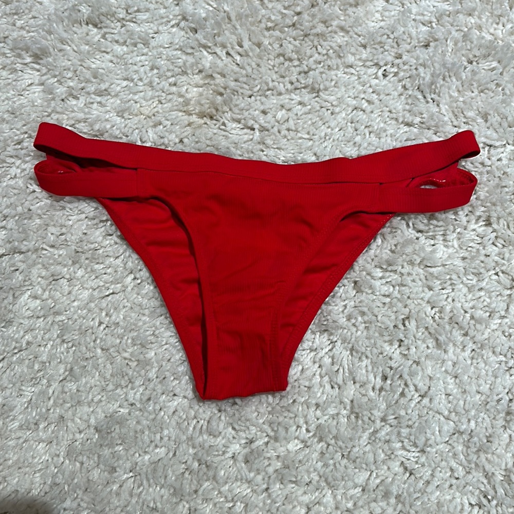 LSPACE red bikini bottoms - Picture 1 of 2